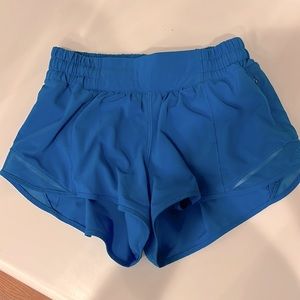 Lululemon - Poolside Blue - Hotty Hots - Size 4 - Length 2.5 - Low Rise